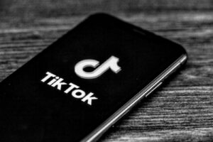 ti einai to tiktok